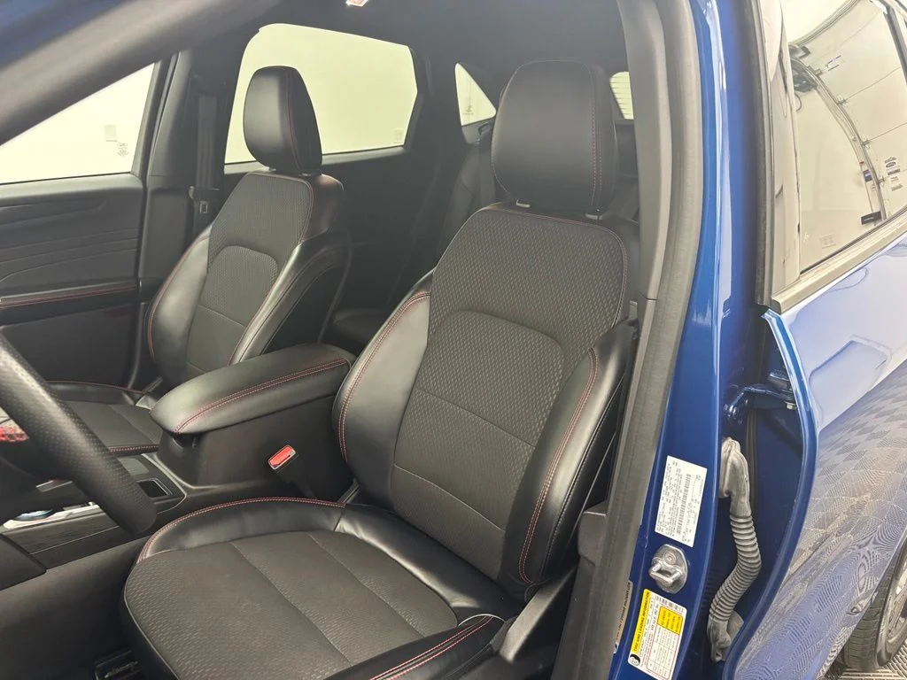 Used 2023 Blue Ford ST-Line Elite image 23