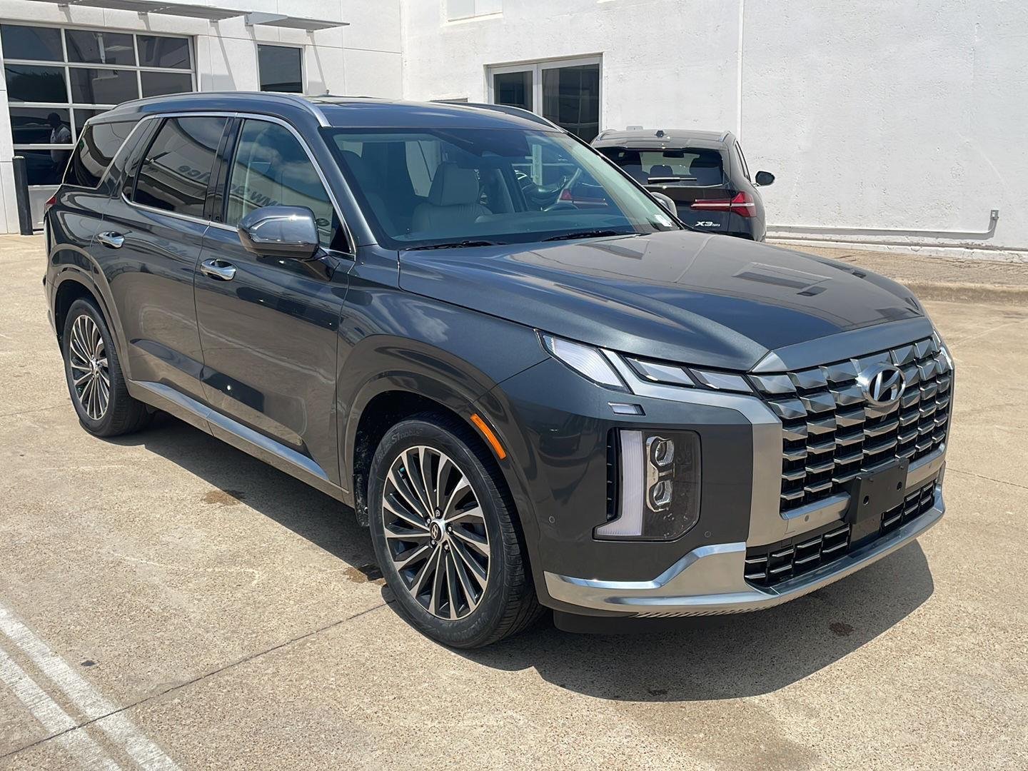 Used 2023 Steel Graphite Hyundai Calligraphy image 2