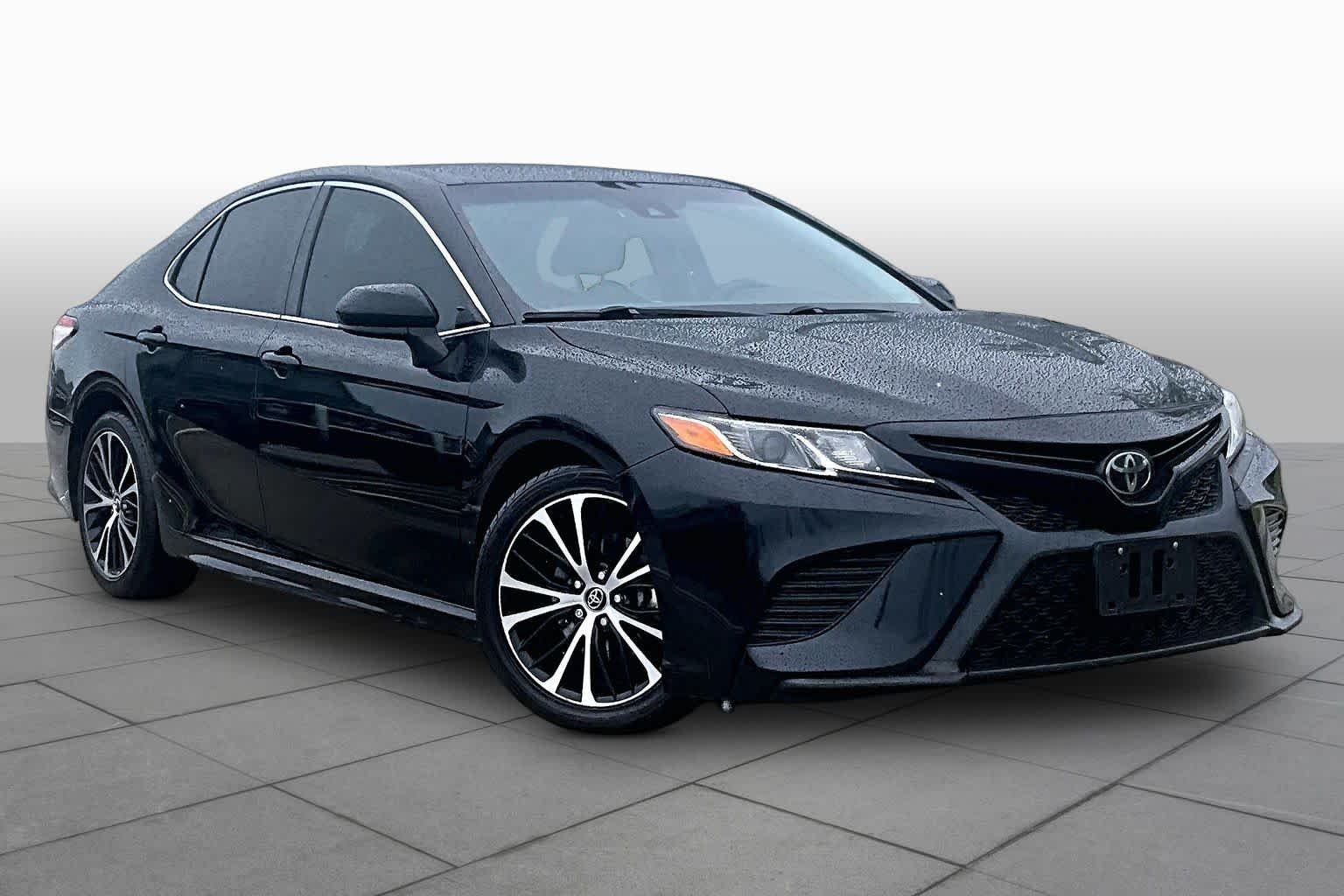 Used 2020 Midnight Black Metallic Toyota SE image 2