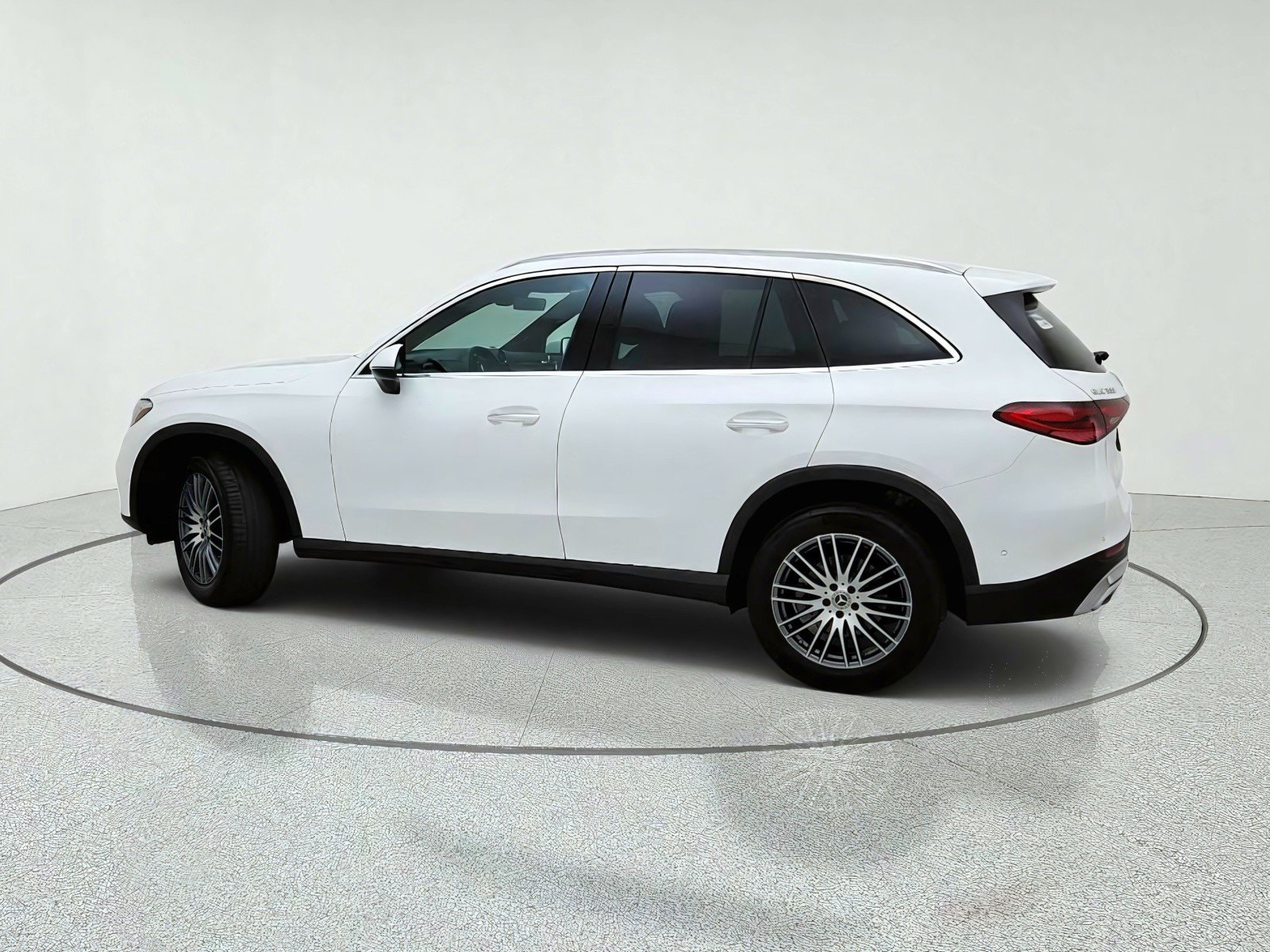 Certified Used 2025 Polar White Mercedes-Benz GLC 300 image 13