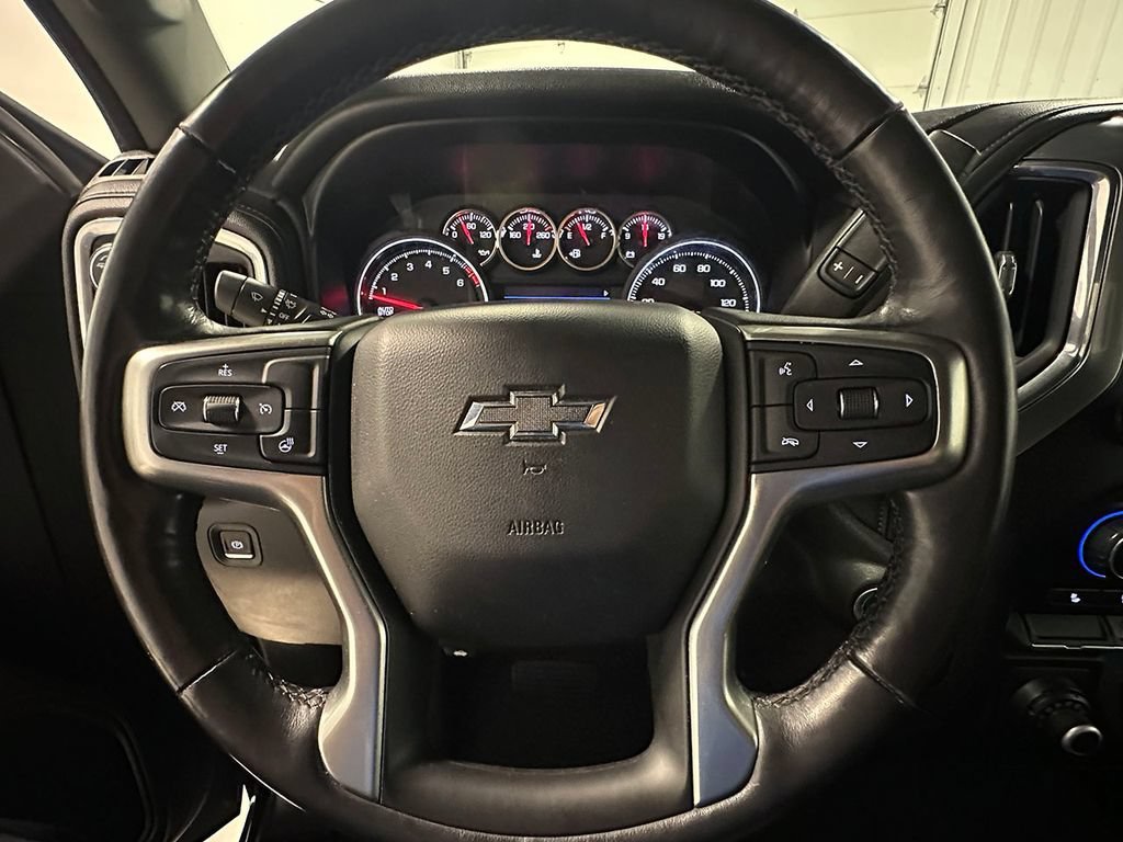 Used 2019 BLACK Chevrolet RST image 35