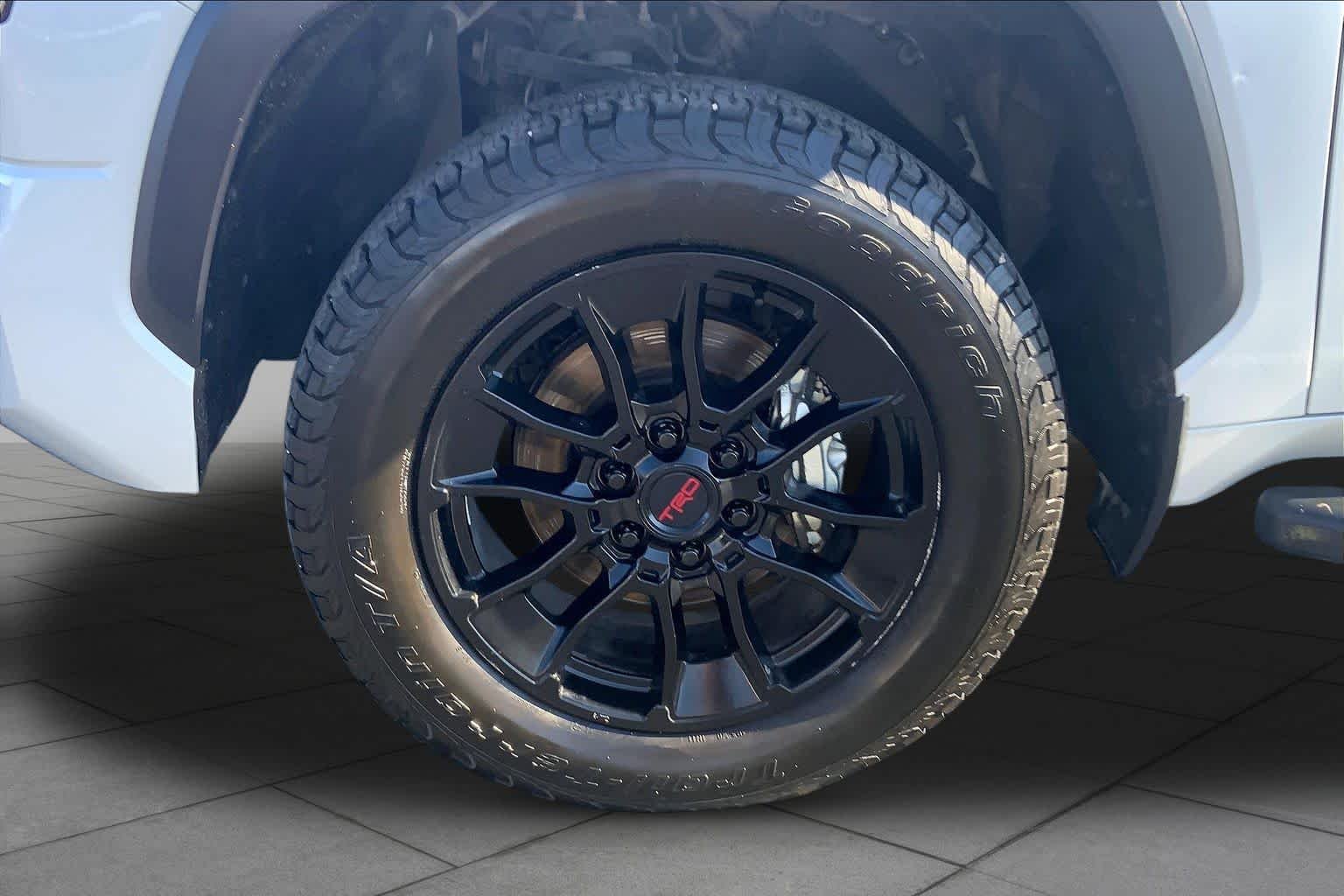 Used 2022 Wind Chill Pearl Toyota Limited Hybrid image 11