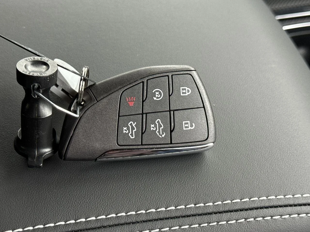 2026 GMC Sierra EV Elevation - Photo 28