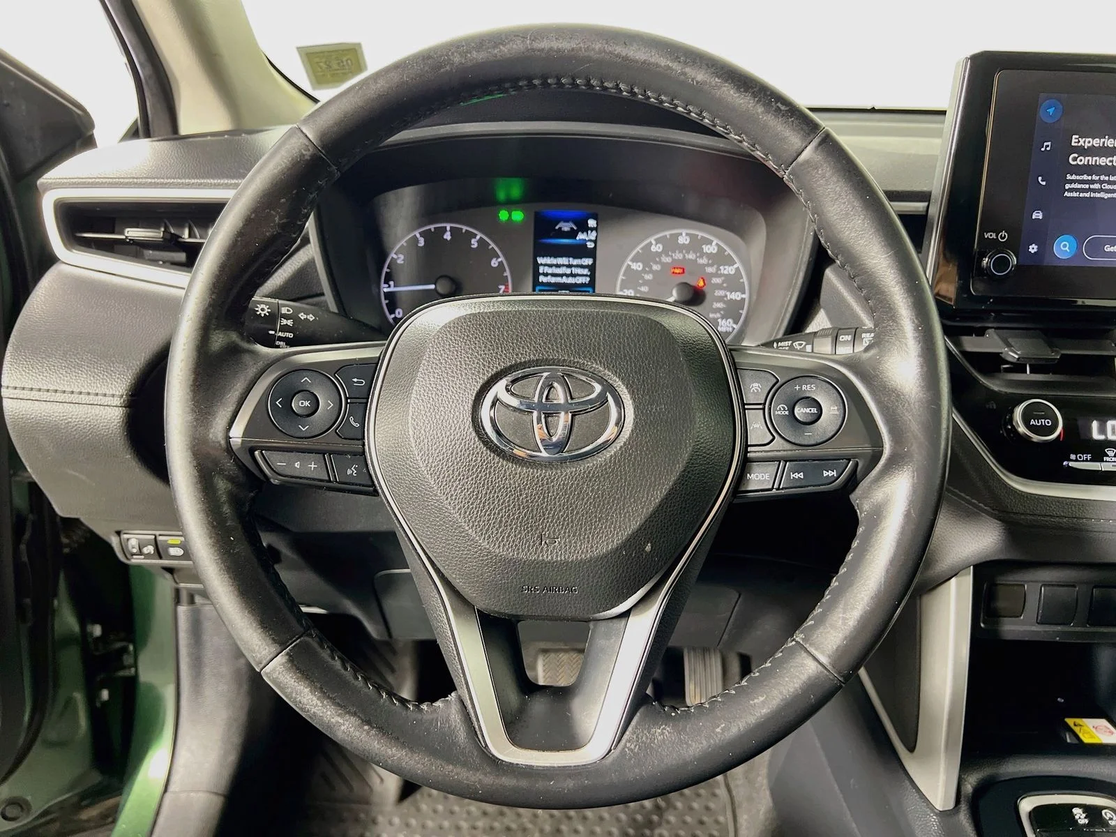 2023 Toyota Corolla Cross LE - Photo 12