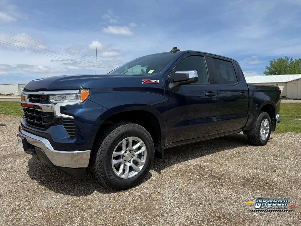 2022 Chevrolet Silverado 1500 LT - Photo 6