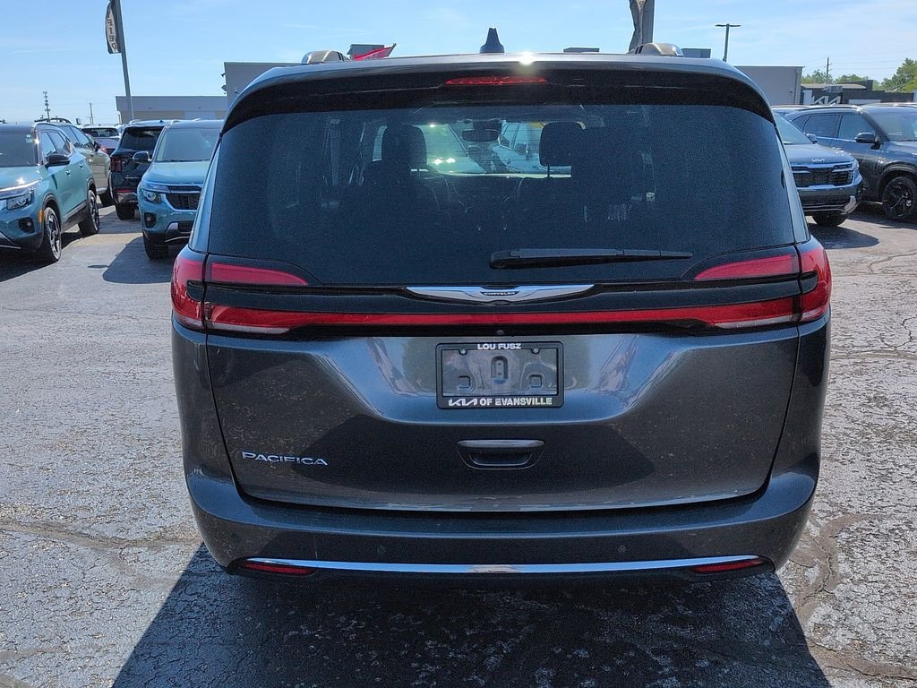 Used 2021 Gray Chrysler Touring L image 6