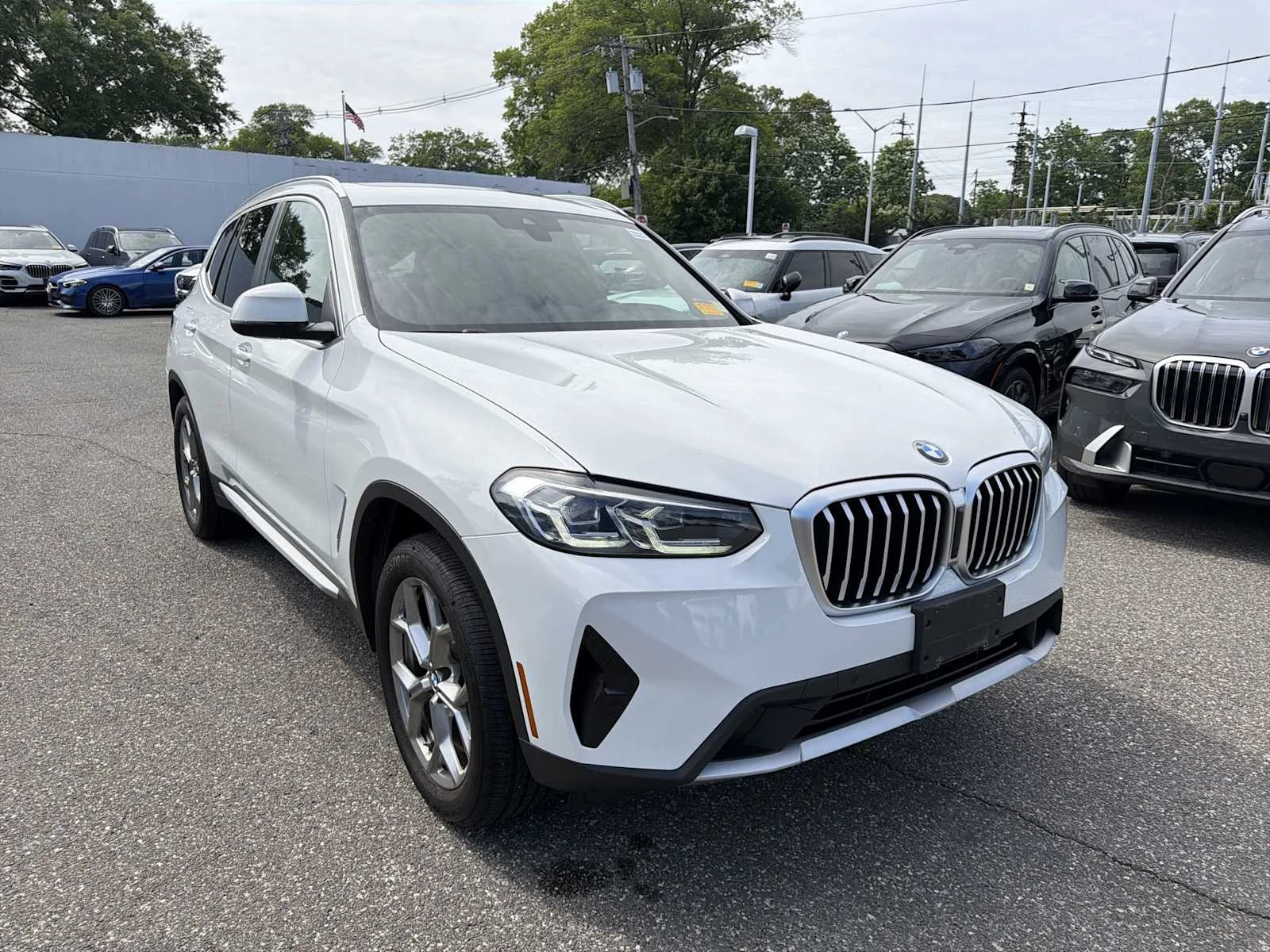 Certified Used 2023 Alpine White BMW xDrive30i image 2