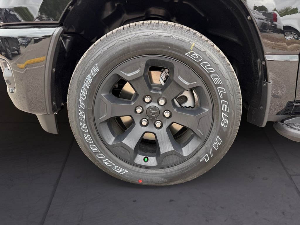 New 2026 Diamond Black Crystal Pearl-Coat Exterior Paint RAM Express image 9