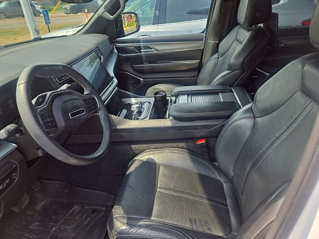 Used 2023 White Jeep Series II image 5