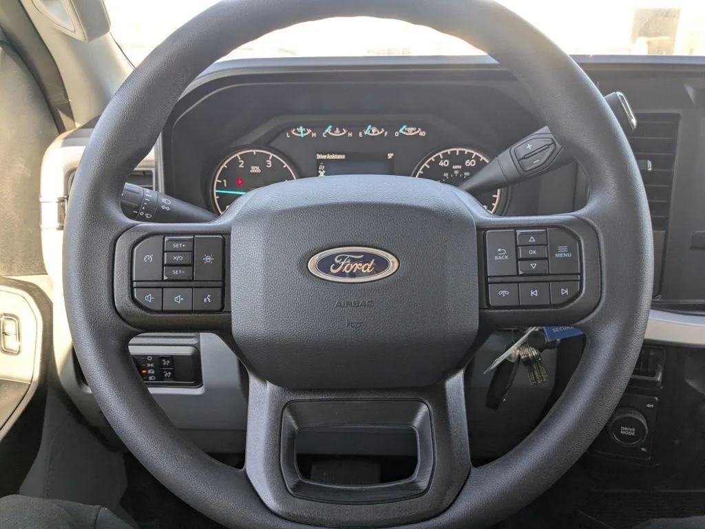 New 2025 Oxford White Ford XL image 25