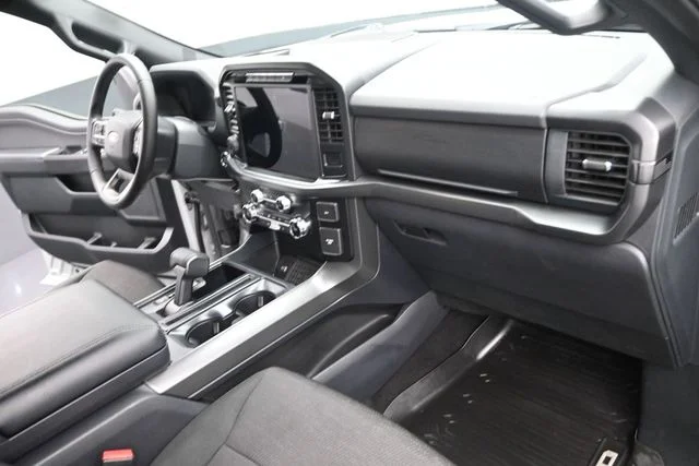 Certified Used 2024 Avalanche Ford XLT image 29