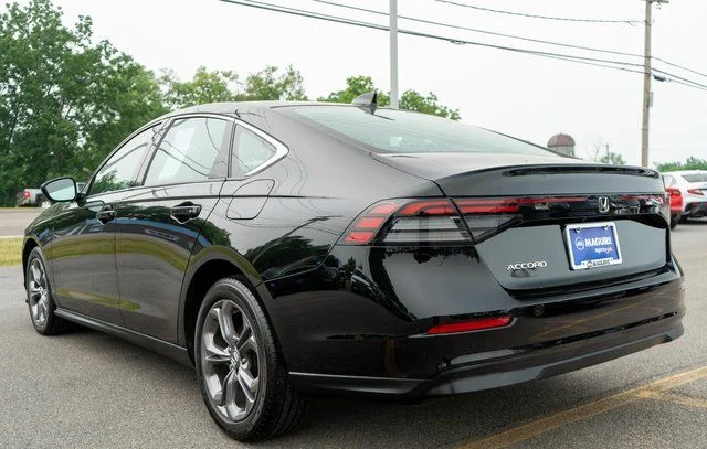 Used 2023 Black Honda EX image 8