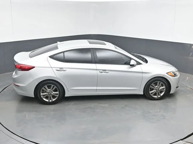 Used 2018 Silver Hyundai Value Edition image 39
