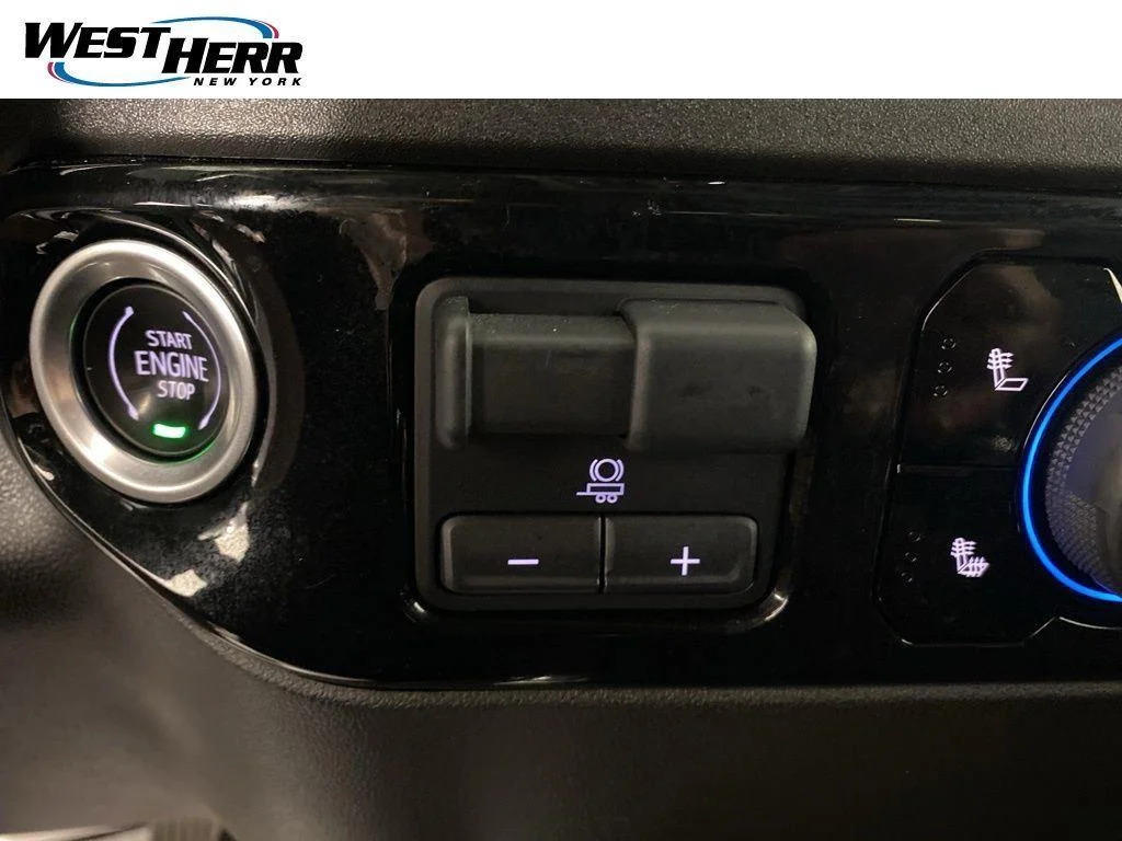 Used 2022 Summit White Chevrolet 4WD Crew Cab Short Bed RST image 6
