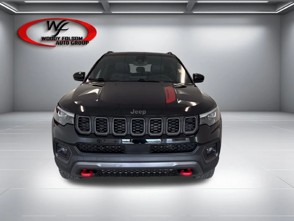 Used 2025 Black Jeep Trailhawk image 2