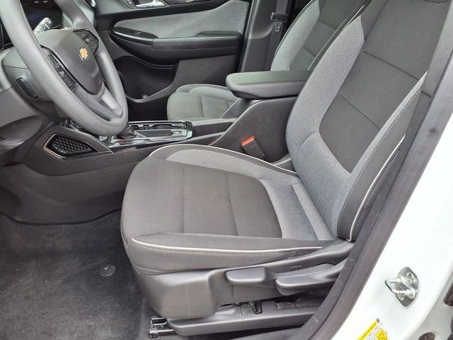 Used 2025 White Chevrolet LT image 8