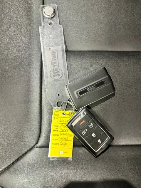Used 2023 Gray Jeep Limited image 26