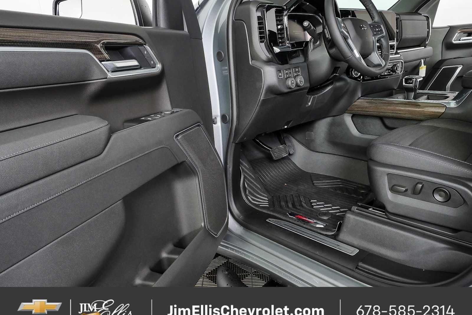 New 2026 Sterling Gray Metallic Chevrolet RST image 7