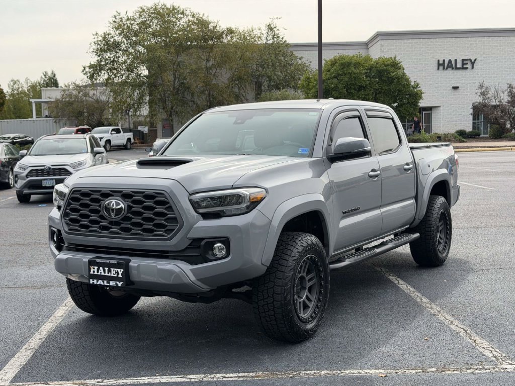 Certified Used 2020  Toyota TRD Sport image 24