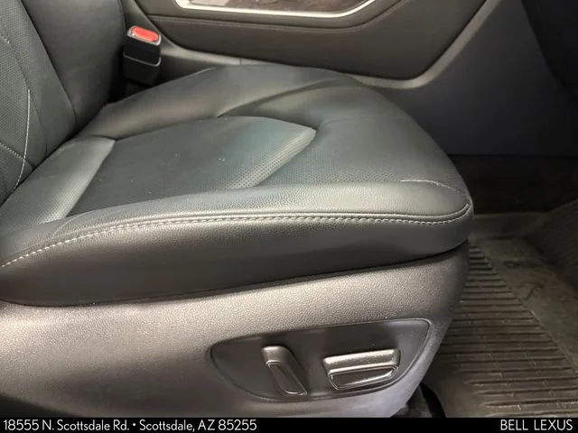 Used 2024  Toyota Platinum image 28