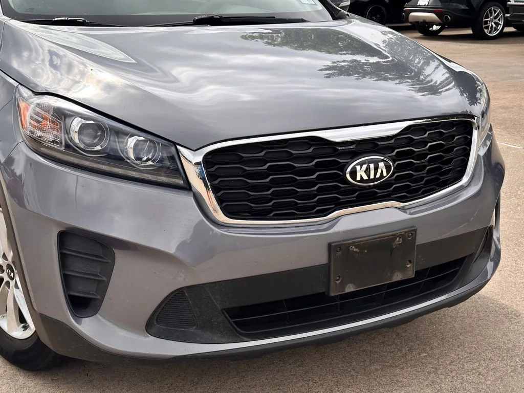 Used 2020 Silver Kia L image 2