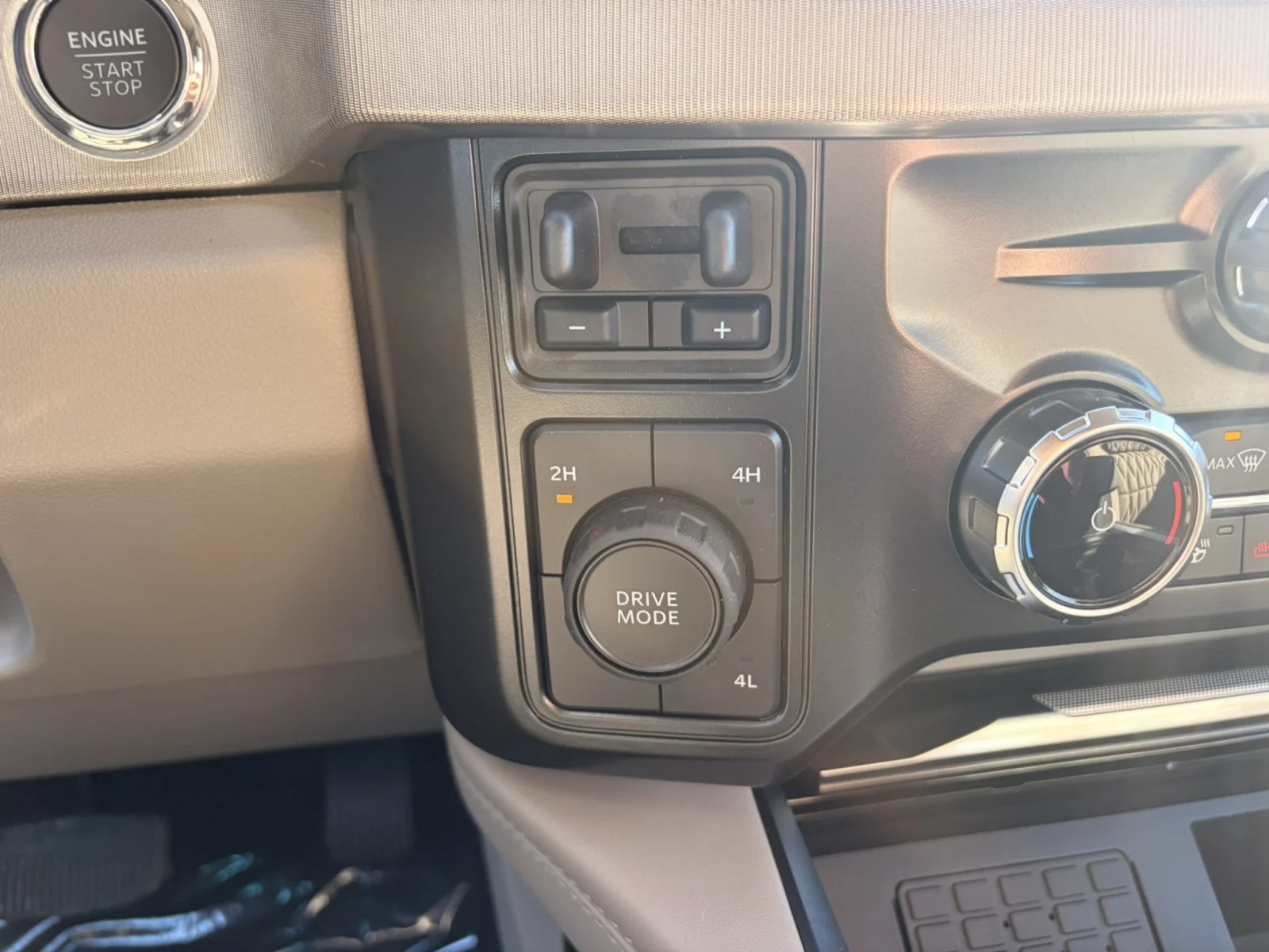New 2027 Agate Black Metallic Ford F-350® Platinum® image 23