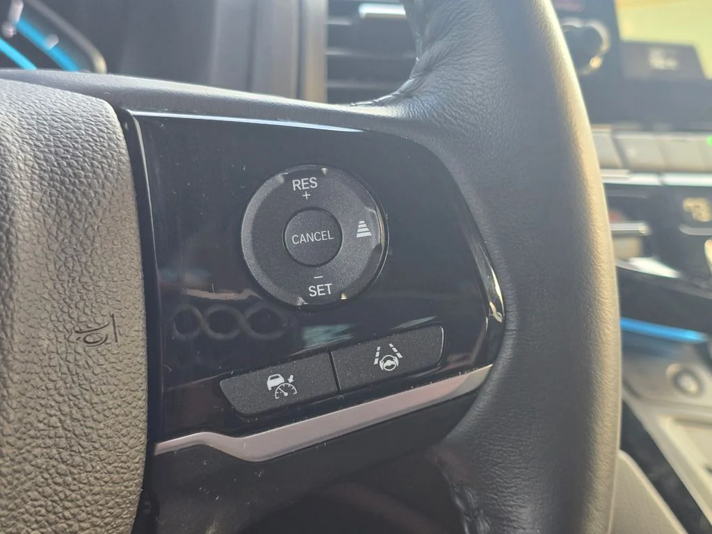 Used 2024 White Honda Touring image 30