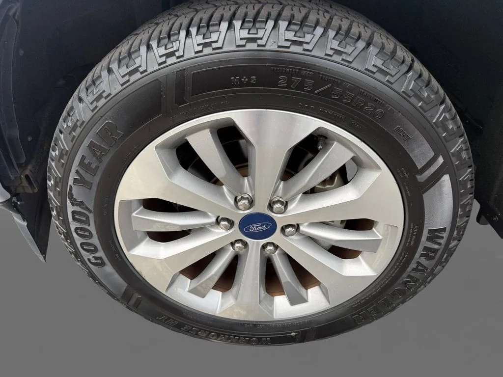 Used 2018 Silver Ford XL image 14