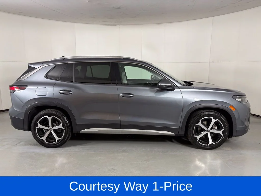 Used 2025 Gray Volkswagen 2.0T SE image 11