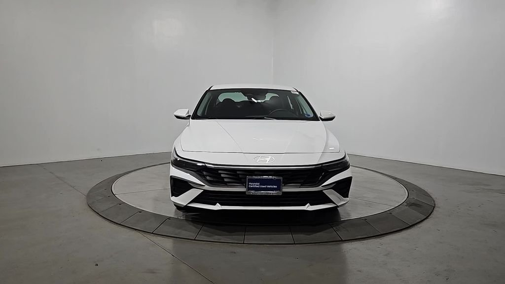 Certified Used 2025 White Hyundai Blue image 10