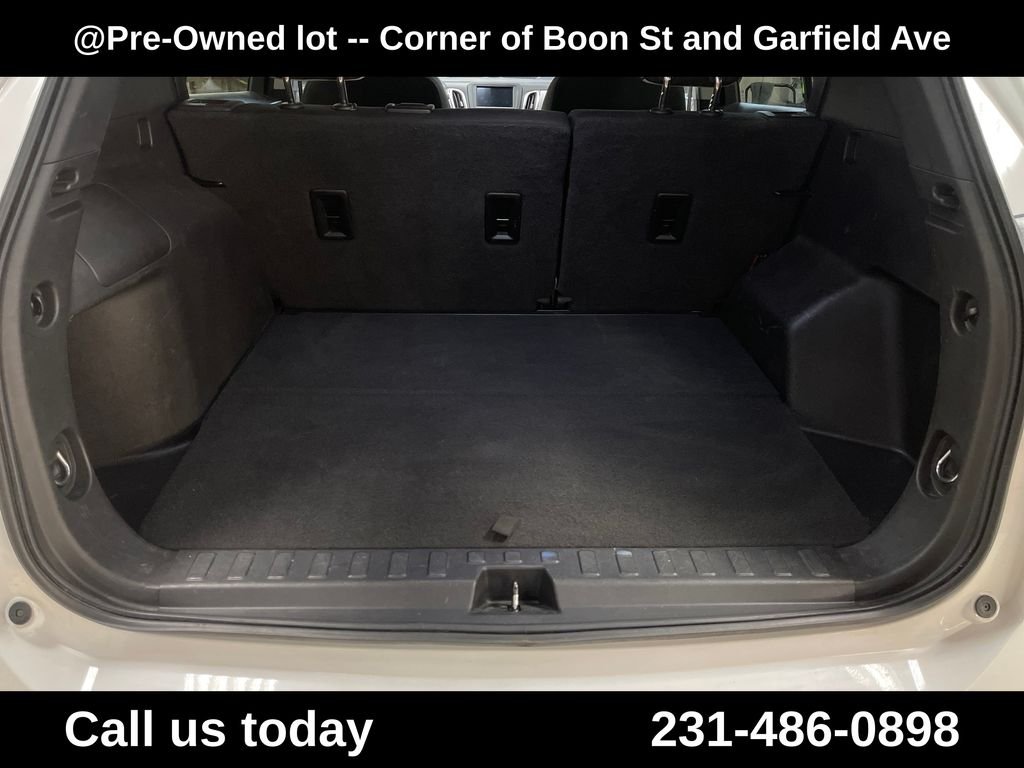 Used 2020  Chevrolet LS image 28