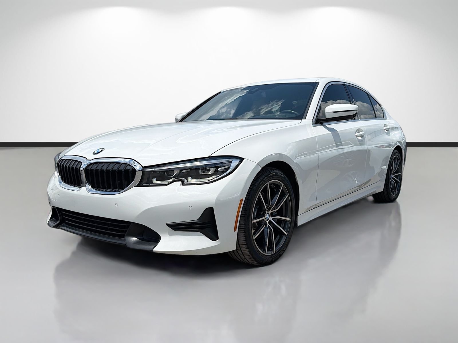 Used 2019 White BMW 330i image 7