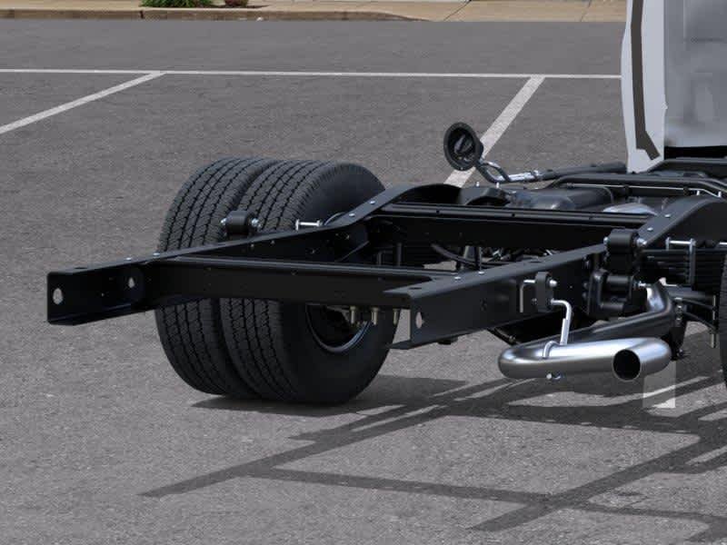 New 2026 Summit White Chevrolet 1WT image 14