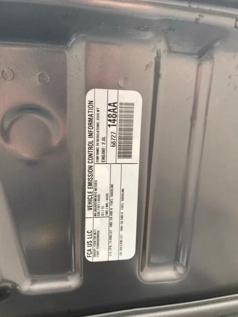New 2026 Baltic Gray Metallic Clear-Coat Exterior Paint Jeep Limited Reserve image 25