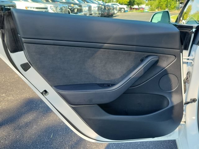 Used 2023 White Tesla 4DR RWD image 28