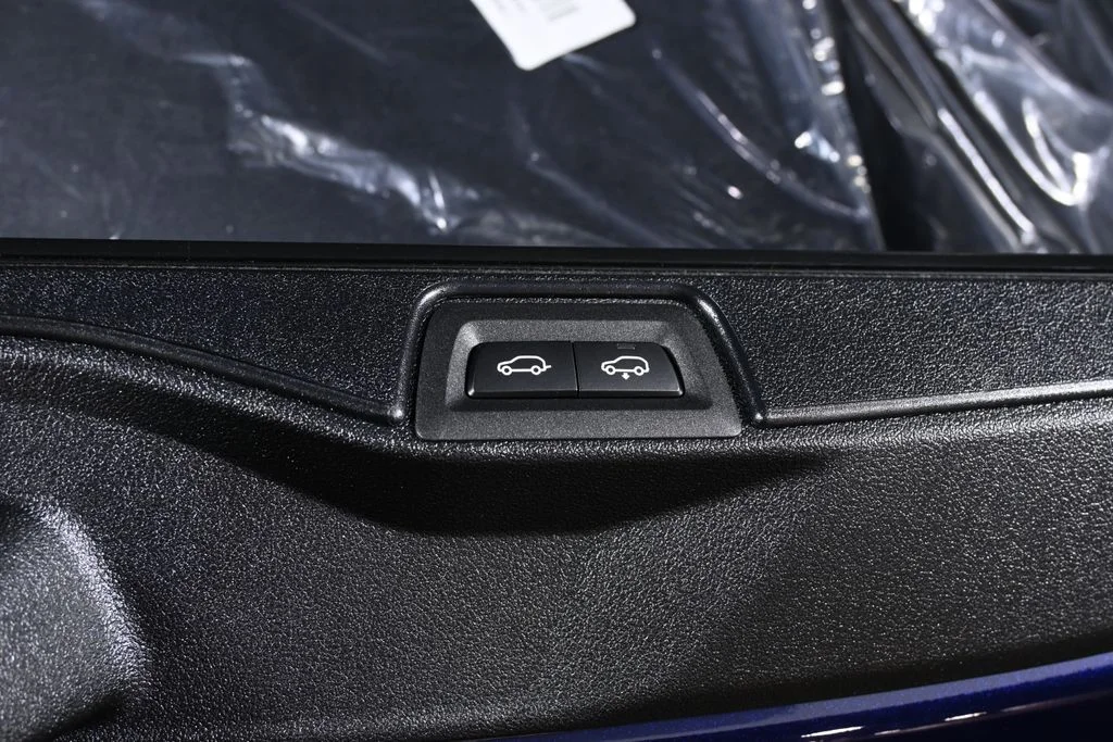 Used 2026 Blue BMW xDrive50e image 38