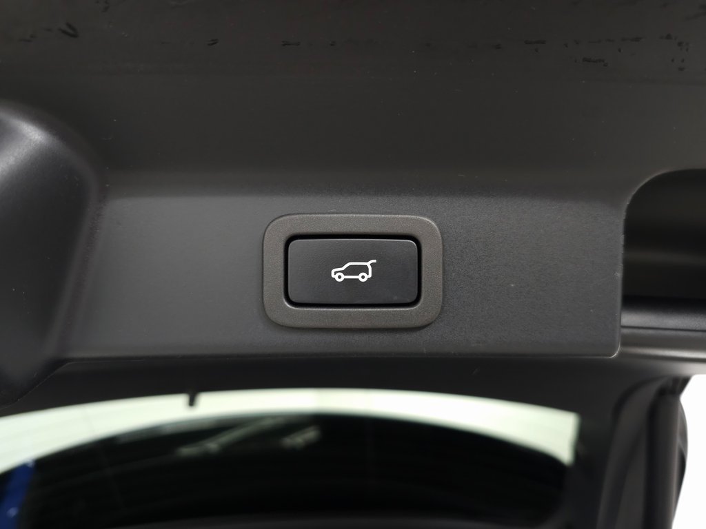 2022 JAGUAR F-PACE - Image 6