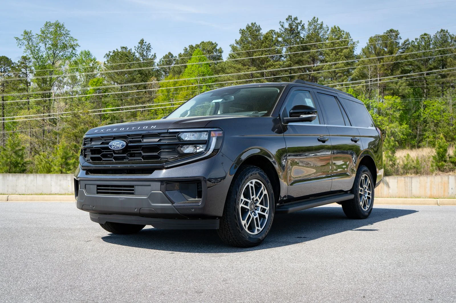 New 2026 Dark Matter Gray Metallic Ford Active image 3