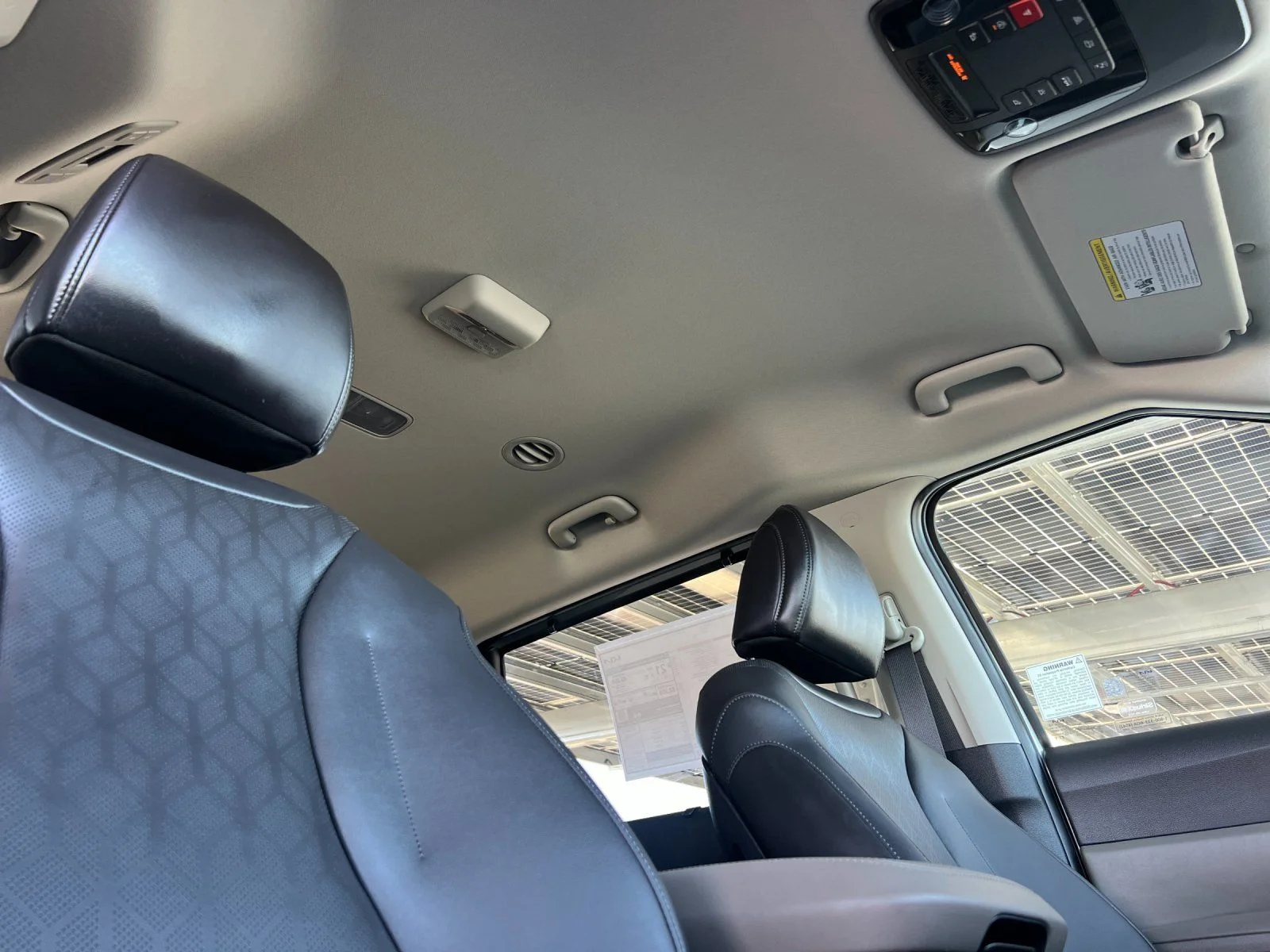 2026 Kia Carnival EX - Photo 19