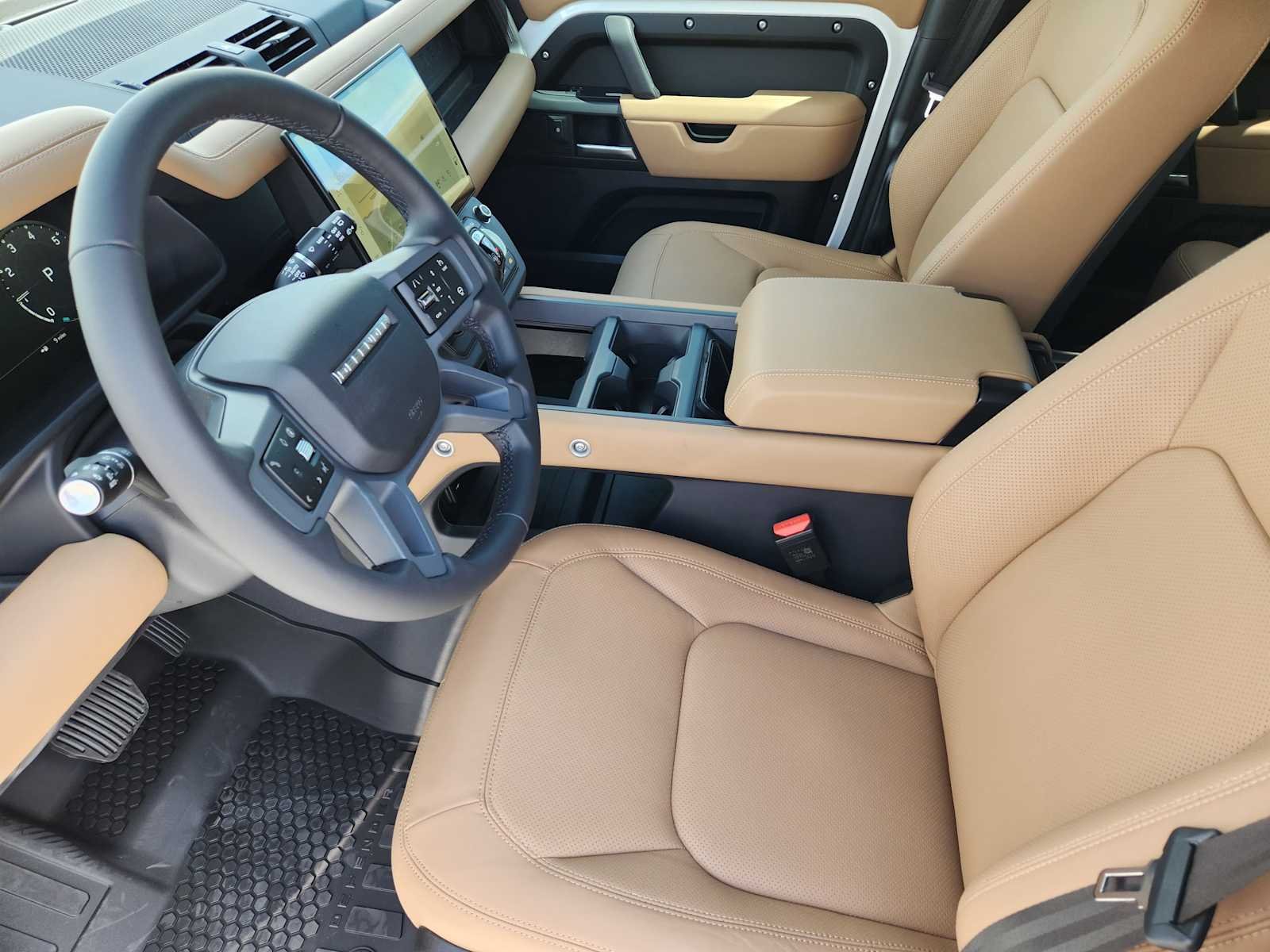 New 2026 Fuji White LAND ROVER X-Dynamic SE image 12