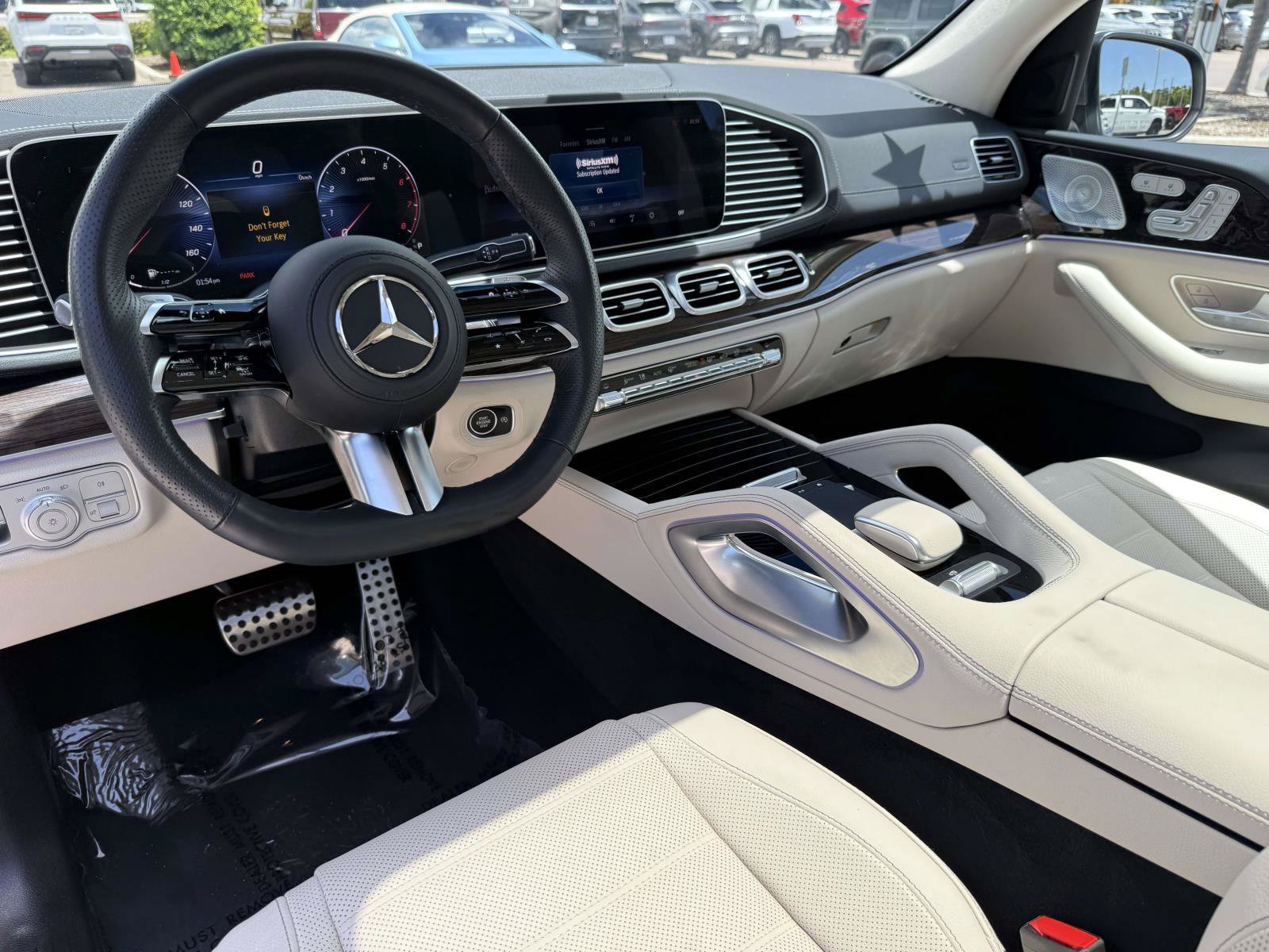 Certified Used 2026 Gray Metallic Mercedes-Benz 450 image 17