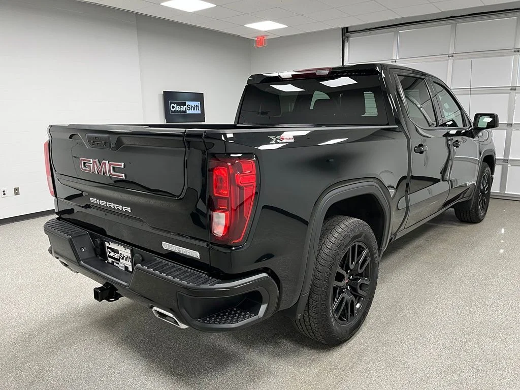 Used 2021 Black GMC Elevation image 10
