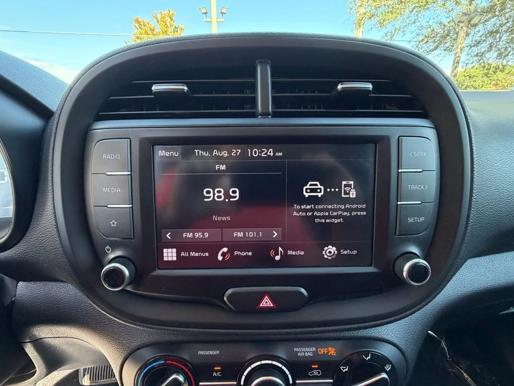 2024 Kia Soul LX - Photo 25