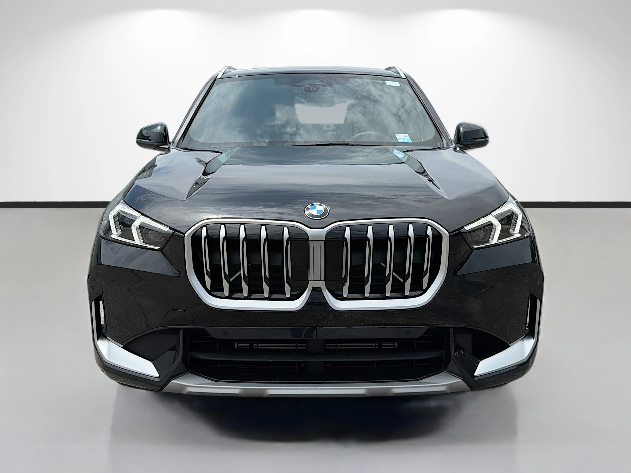 New 2026 Black Sapphire Metallic BMW xDrive28i image 8