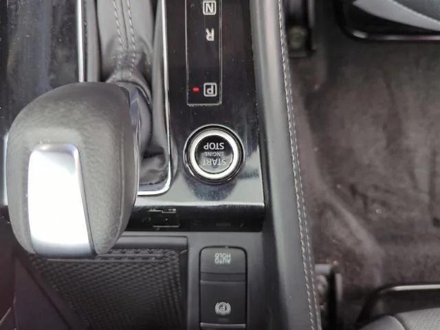 Used 2024 White Nissan SR image 18