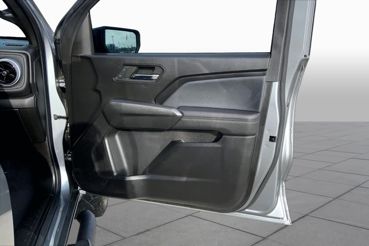 Used 2023 Sterling Gray Metallic Chevrolet 4WD LT image 22