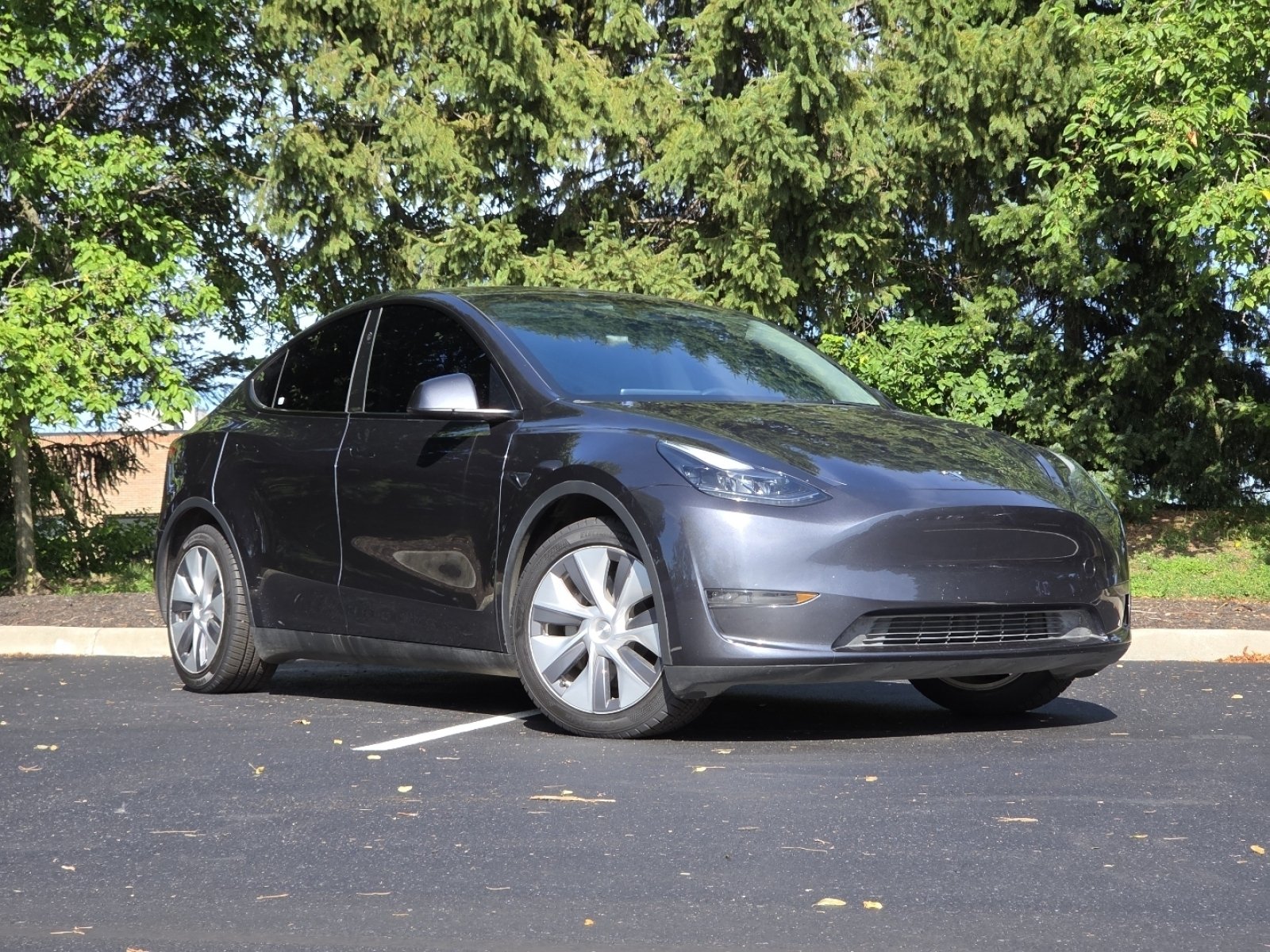 Used 2024 Tesla Model Y Long Range with VIN 7SAYGDEE6RA222924 for sale in Dublin, OH