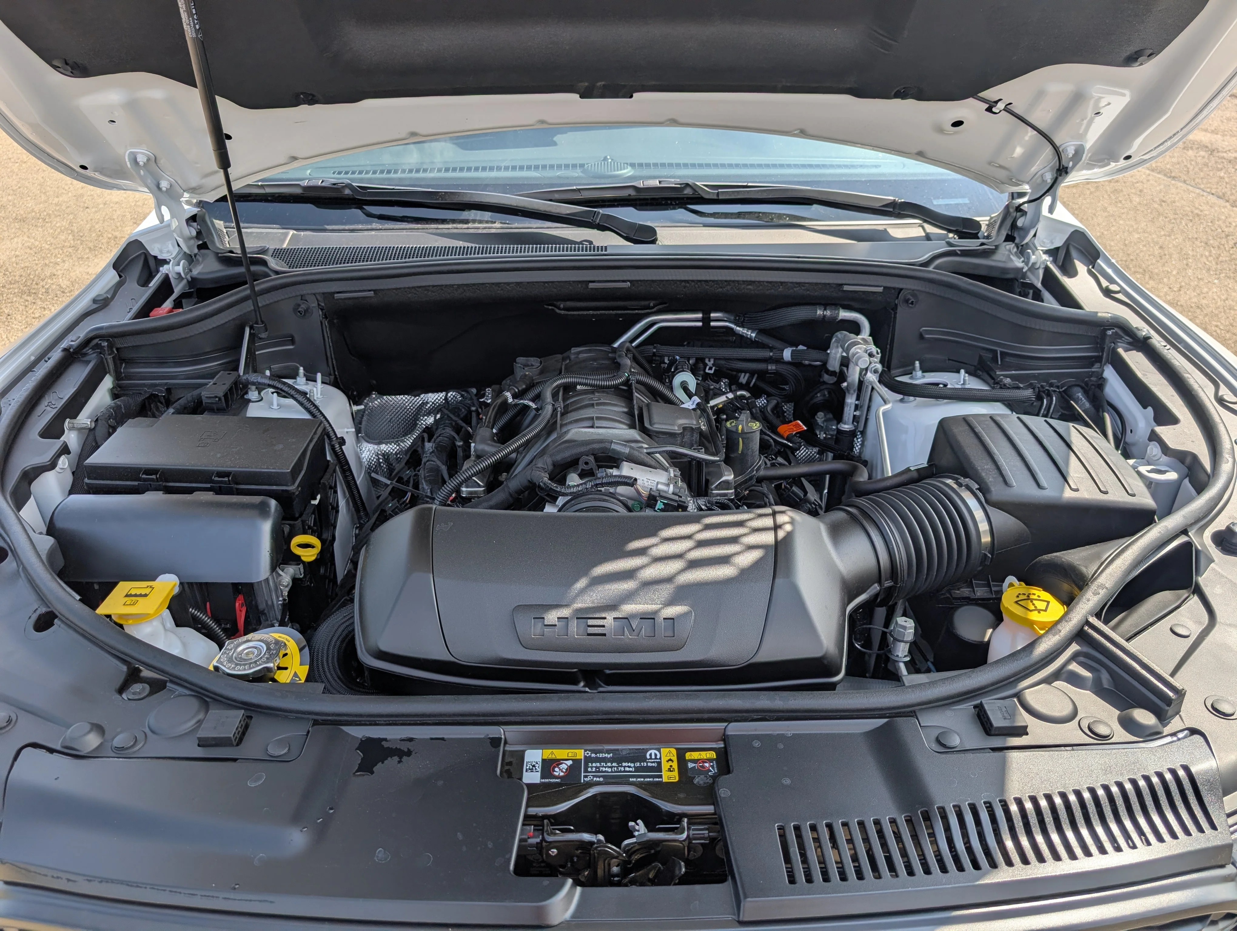 New 2026 White Knuckle Dodge GT HEMI V8 Plus image 40