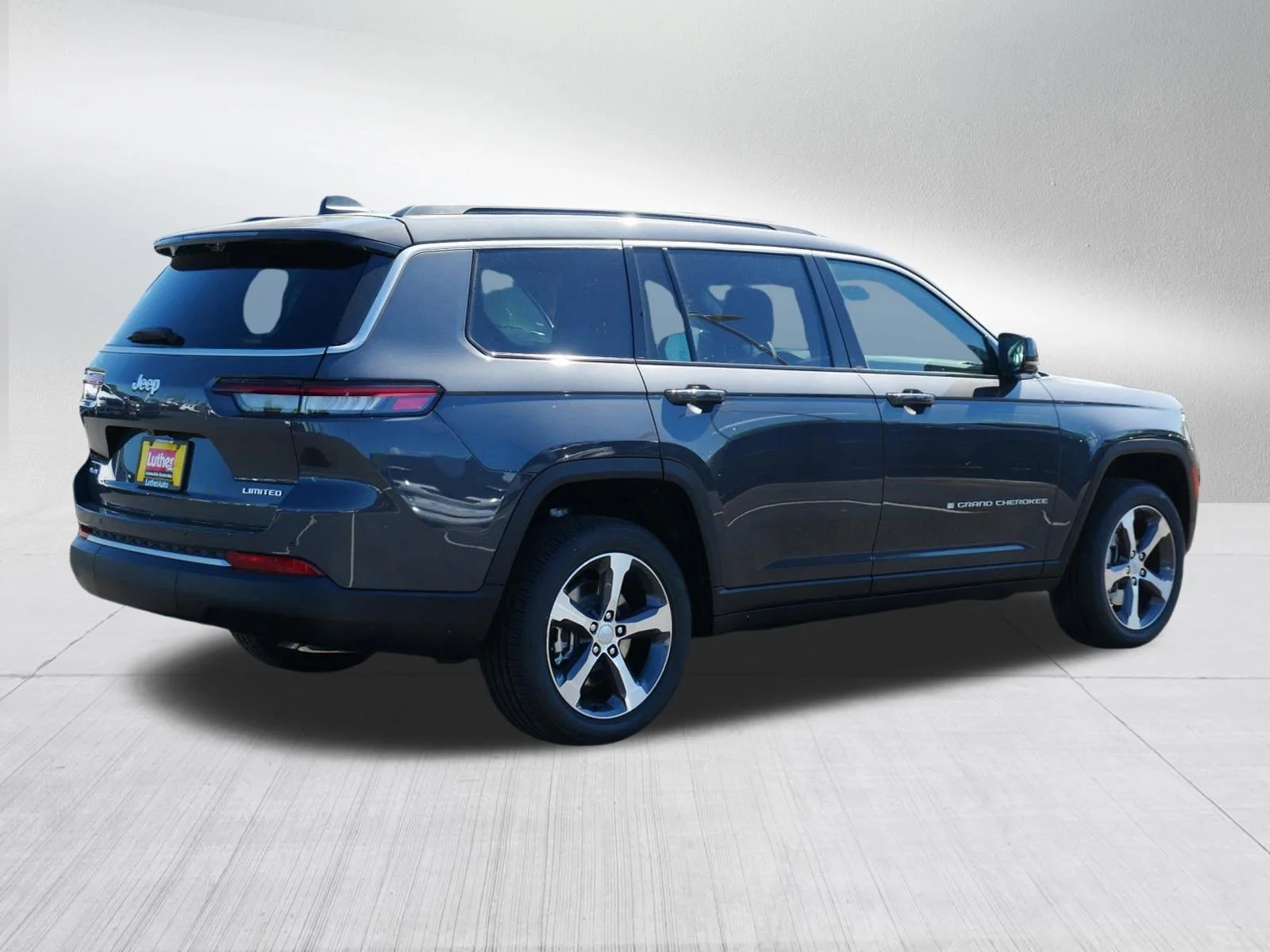 New 2026 Baltic Gray Metallic Clear-Coat Exterior Paint Jeep Limited image 7