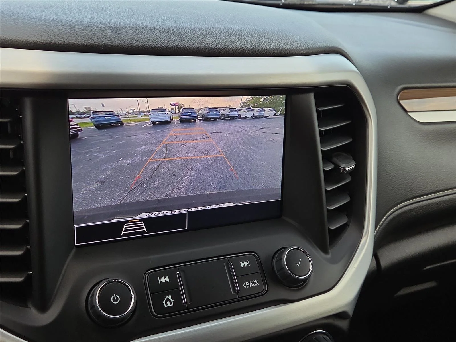 Used 2023 Ebony Twilight Metallic GMC SLE image 8